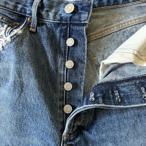 Agolde Dee Shorts - Picture 5 of 8